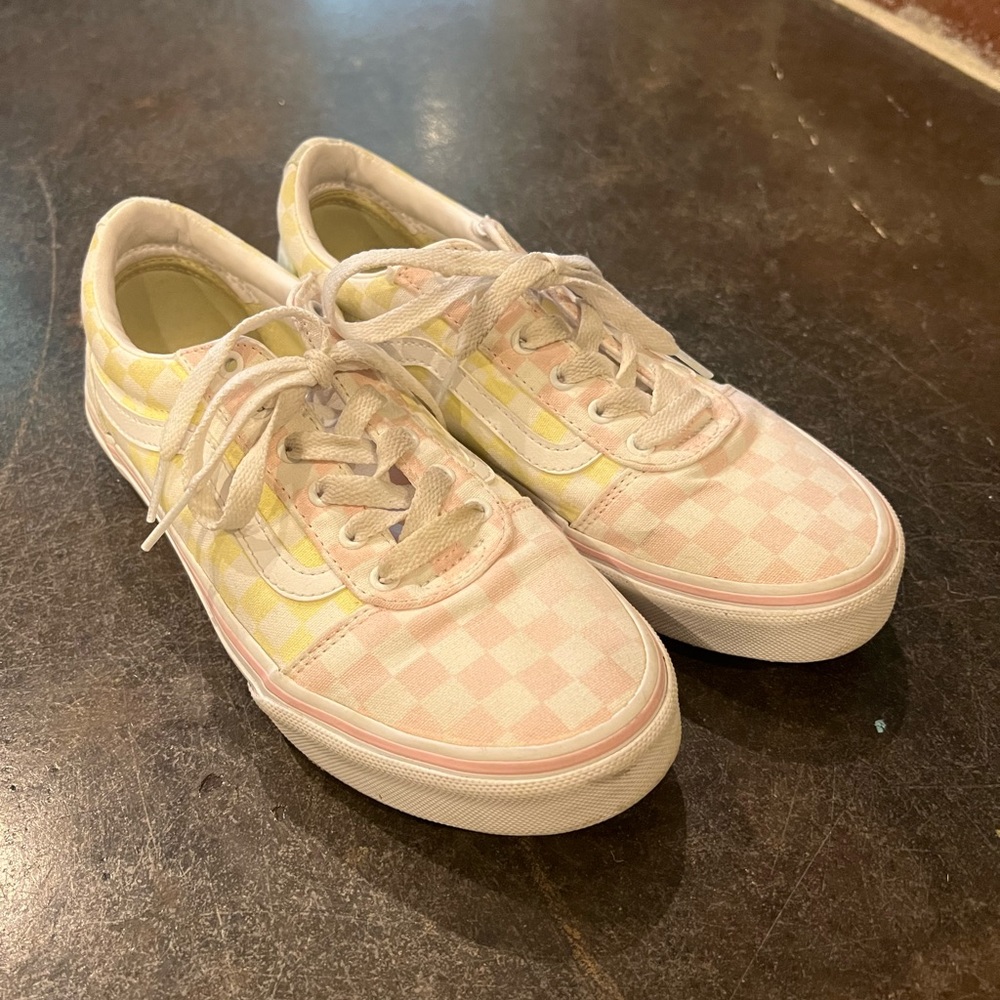 Size 4 Vans pastel checkerboard shoes